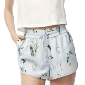 Sunday Best Floral Print Shorts - Light Blue